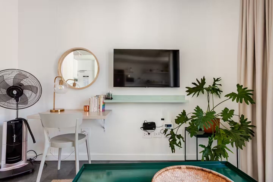 To Let 1 Bedroom Property for Rent in Sea Point Western Cape